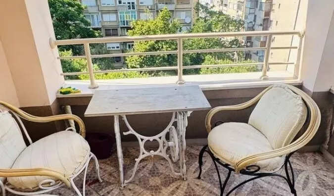 Četvoroiposoban stan | 4zida