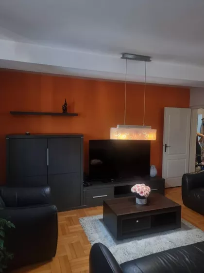 Crveni Pevac | 4zida.rs