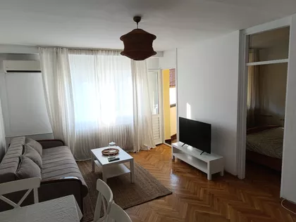 Ustanička | 4zida.rs