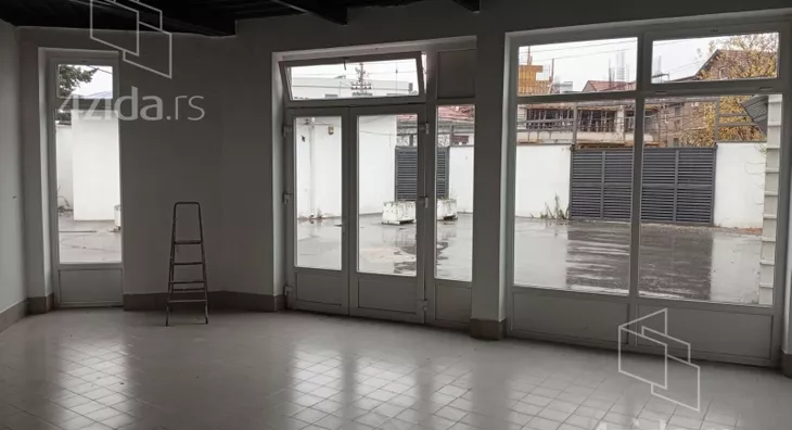 Poslovni prostor | 4zida
