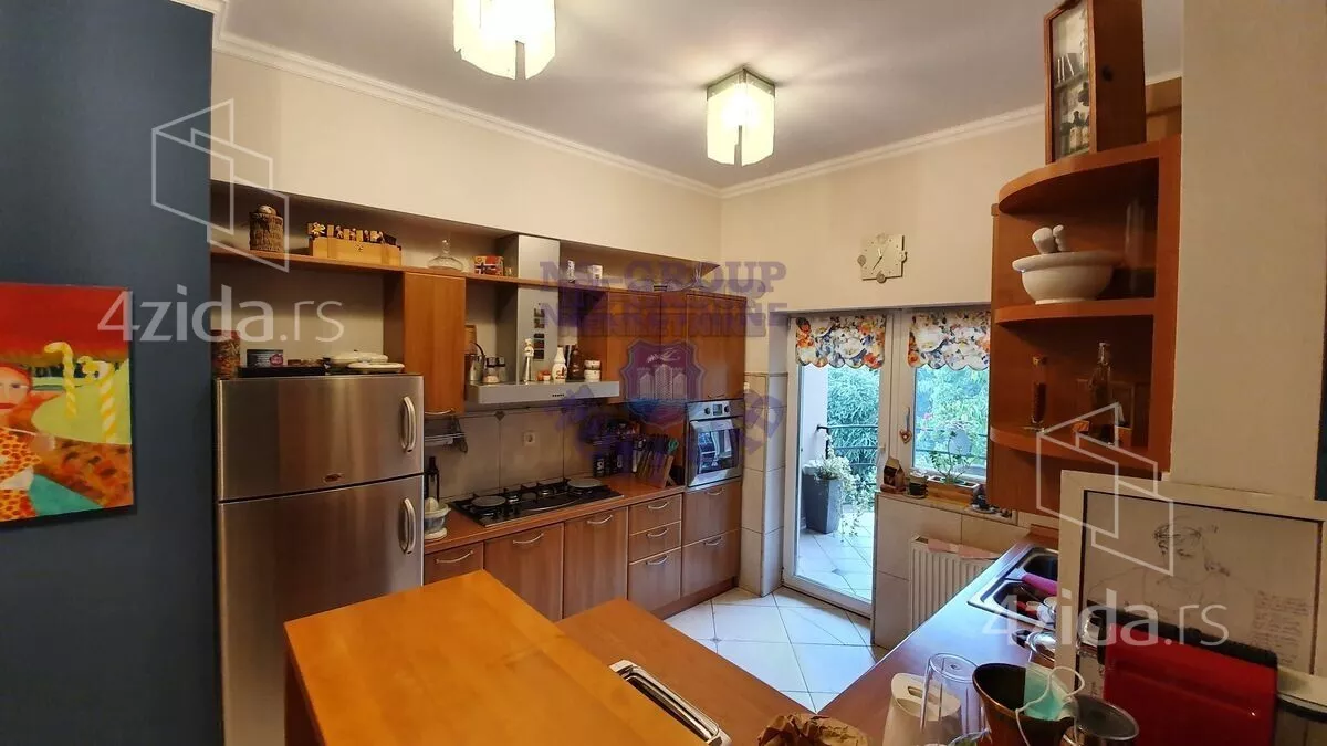 Petosoban stan | 4zida