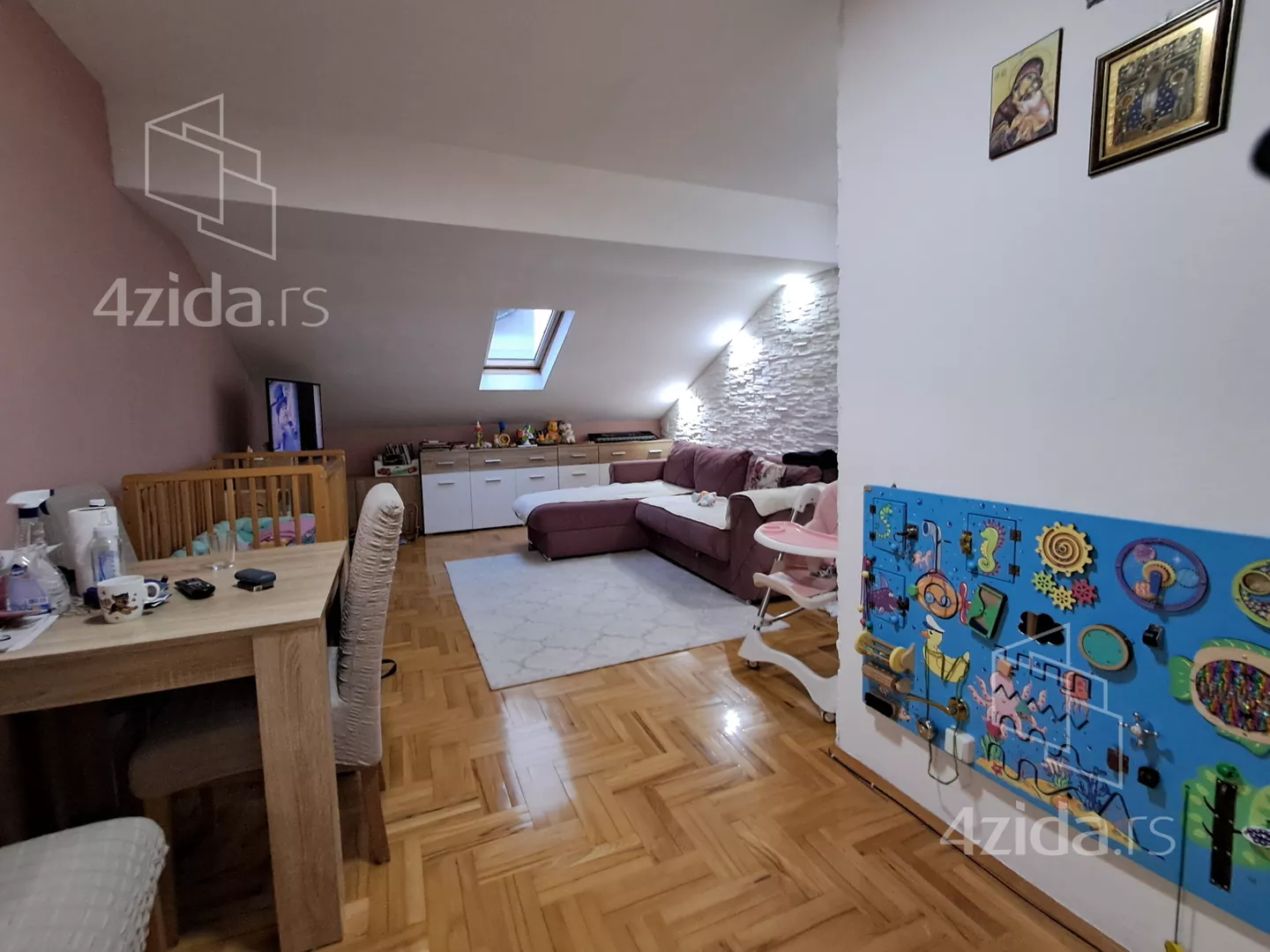 Jednoiposoban stan | 4zida