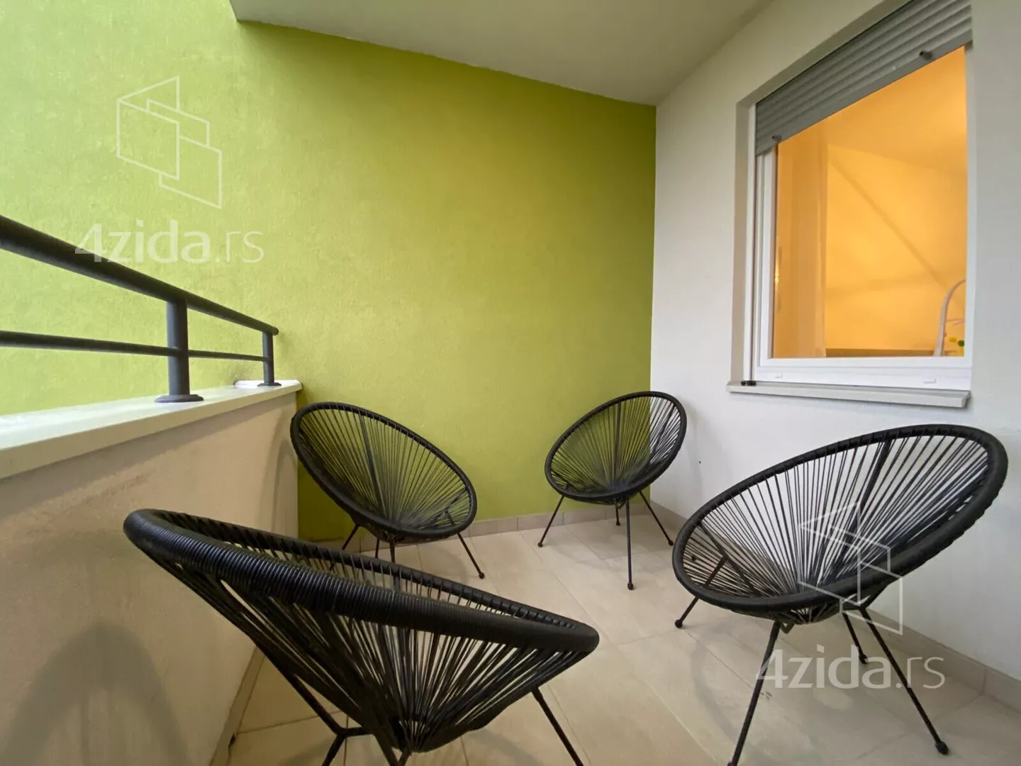 Jednoiposoban stan | 4zida