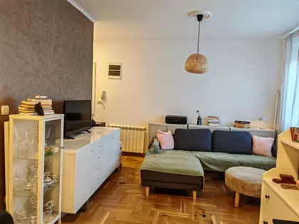 Majke Angeline | 4zida.rs