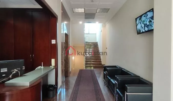 Poslovna zgrada | 4zida