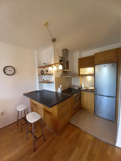 Braće Ribnikar 15 | 4zida.rs