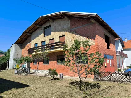 Majur | 4zida.rs