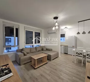 Žitni Trg, Gradske lokacije, Zrenjanin, 2.5 stan | 4zida.rs