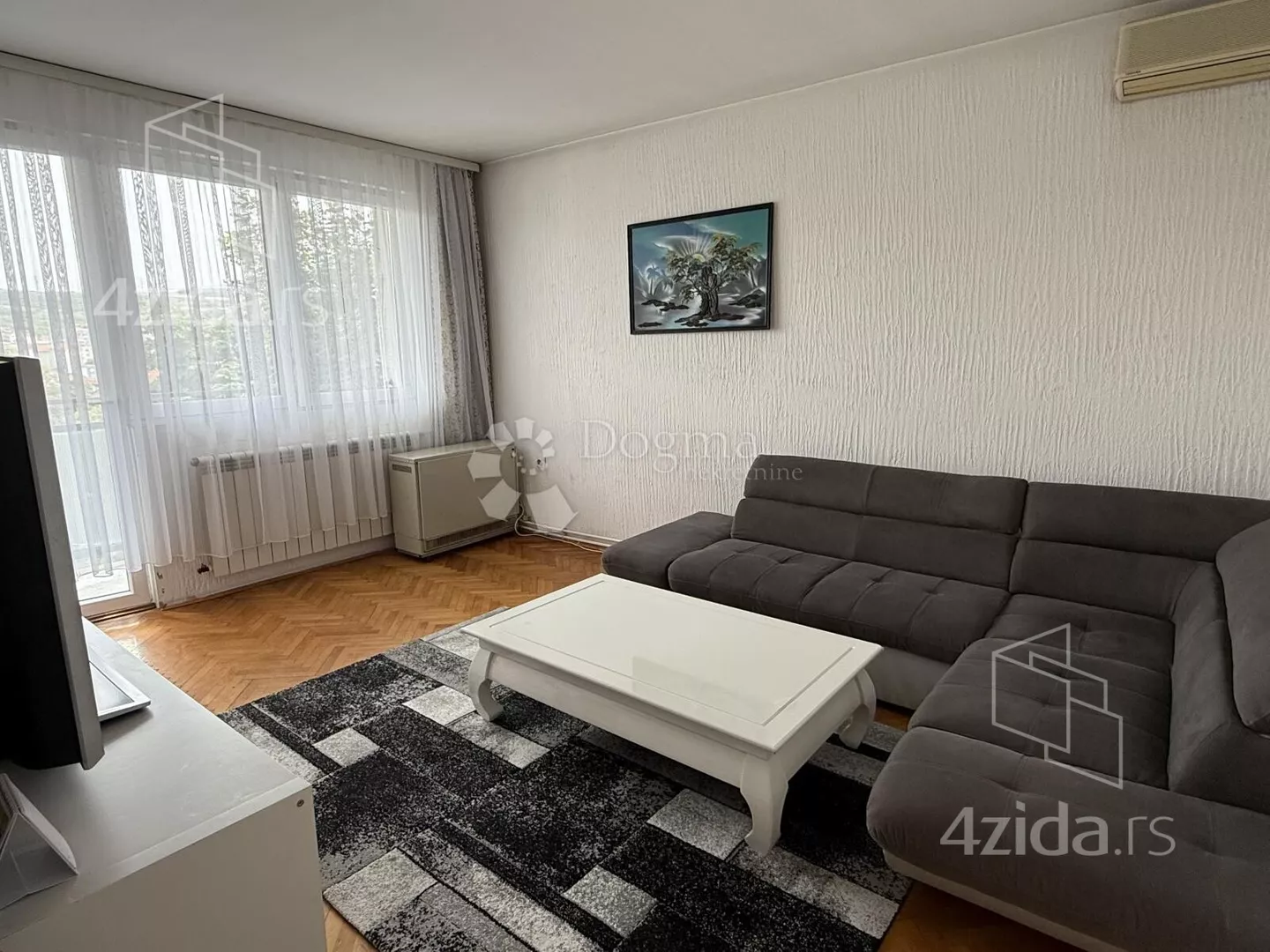 Šestosoban stan | 4zida
