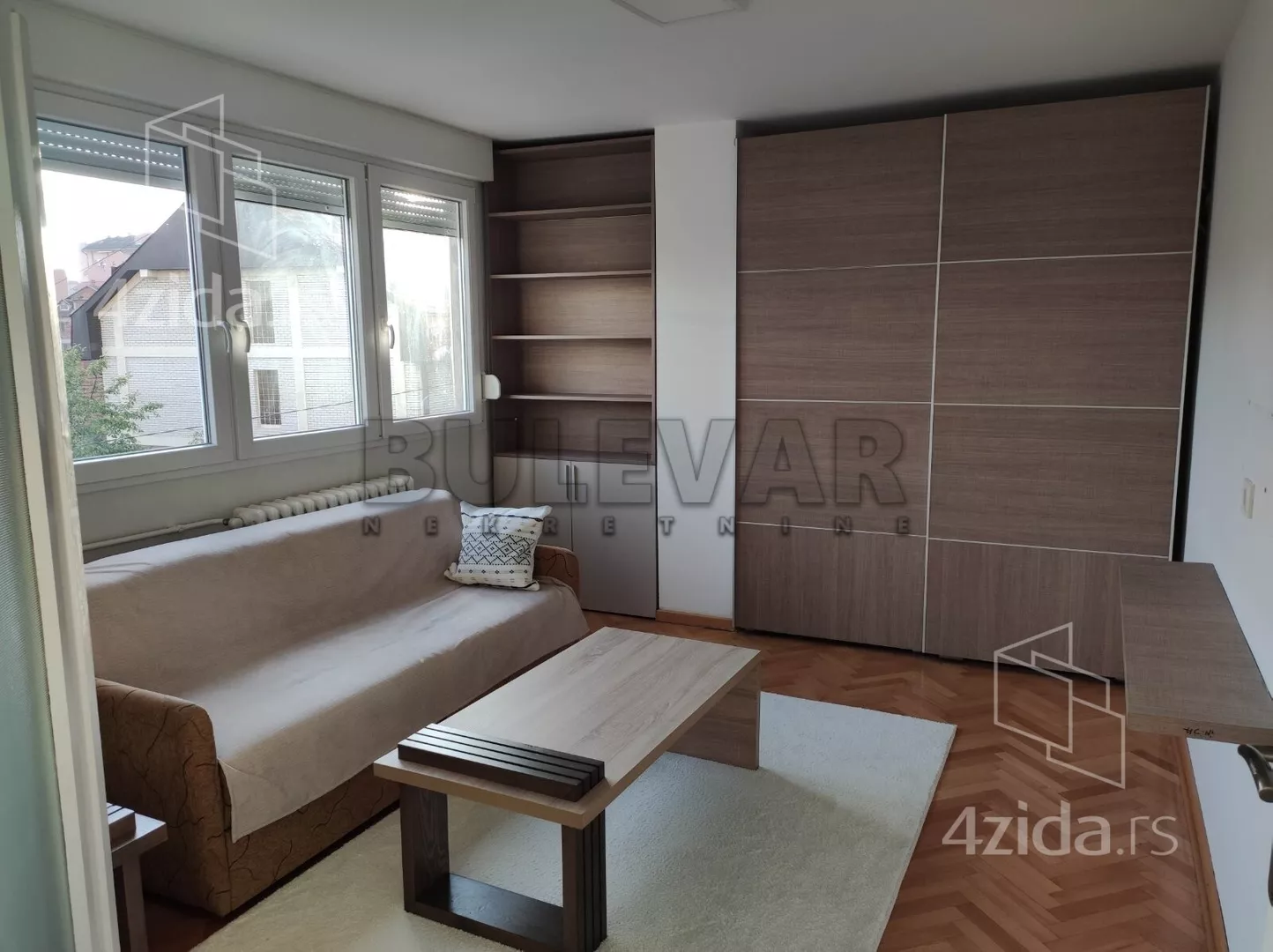 Jednoiposoban stan | 4zida