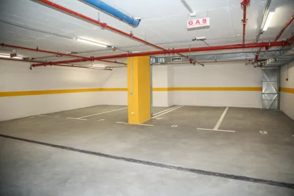 Kneza Stracimira 22 | 4zida.rs