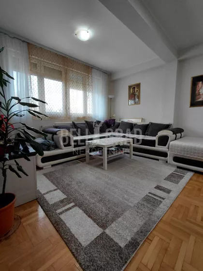 Sretena Mladenovića Mike | 4zida.rs