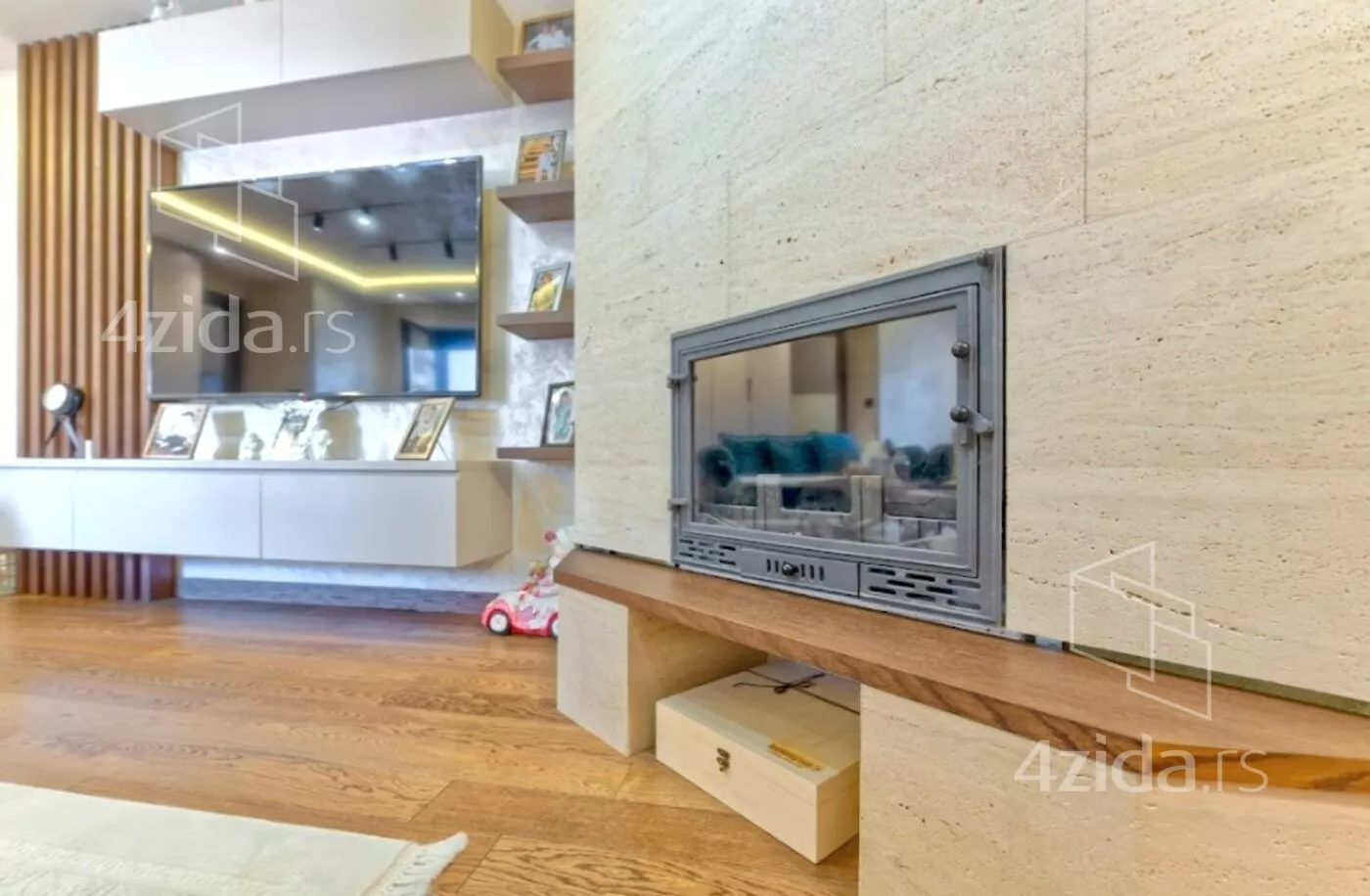 Šestosoban stan | 4zida