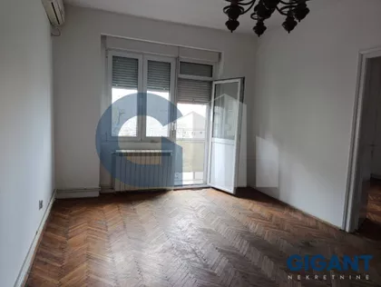 Cetinjska-Stari grad | 4zida.rs