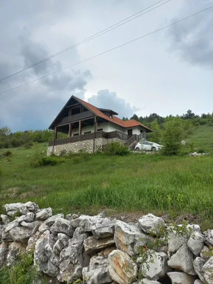 Okolne lokacije | 4zida.rs