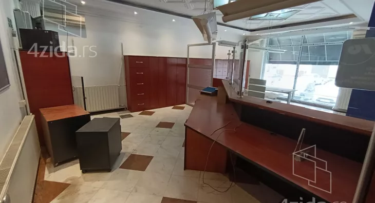 Poslovni prostor | 4zida