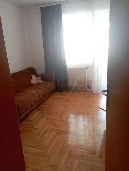 Svetosavska | 4zida.rs