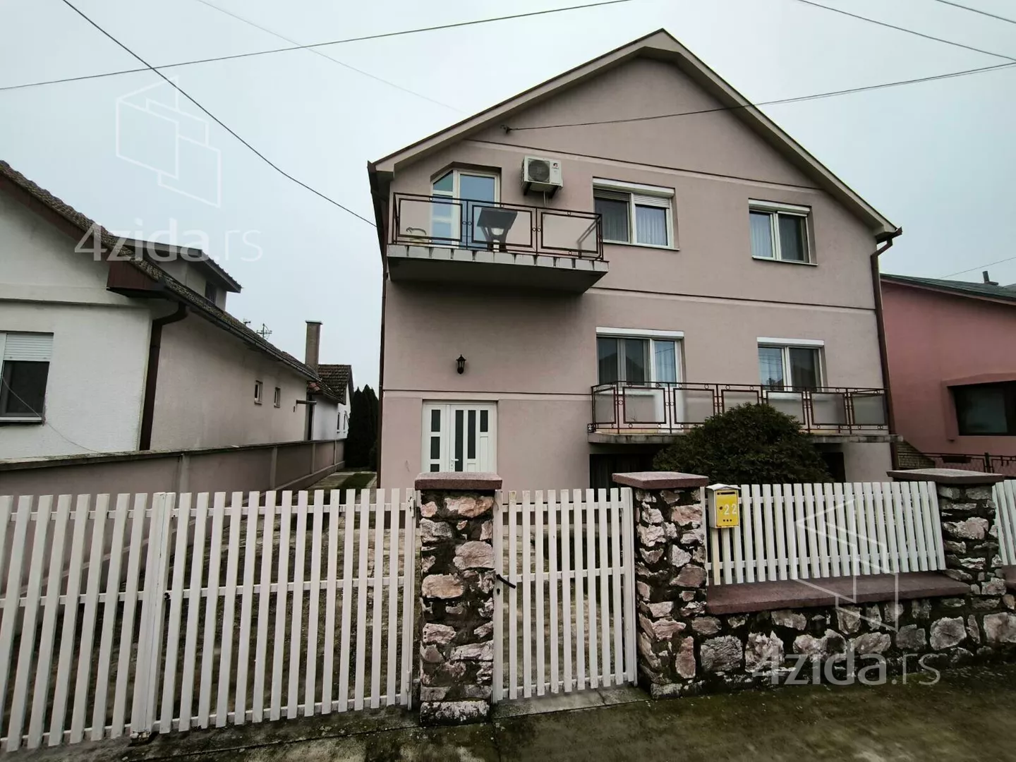 3-etažna kuća | 4zida