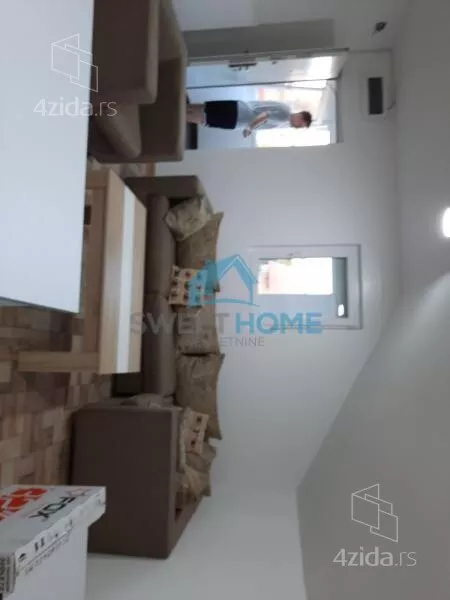 Četvoroiposoban stan | 4zida