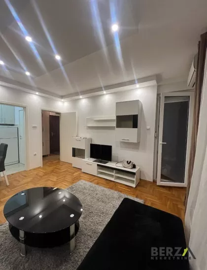 Bulevar Patrijarha Pavla (Somborski Bulevar) | 4zida.rs