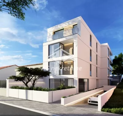 Autokomanda | 4zida.rs