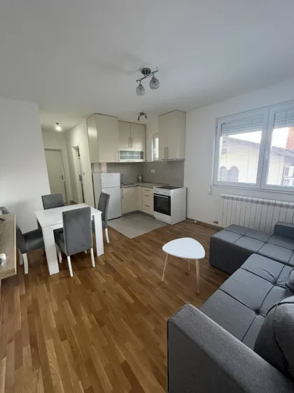 Kosare Cvetković | 4zida.rs