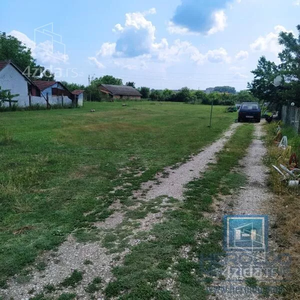 Plac | 4zida