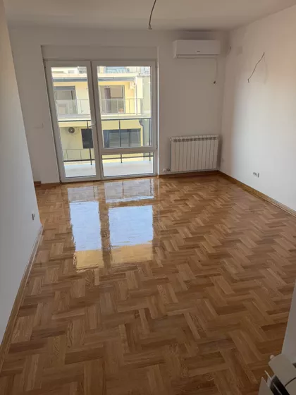 Karađorđeva 181 | 4zida.rs