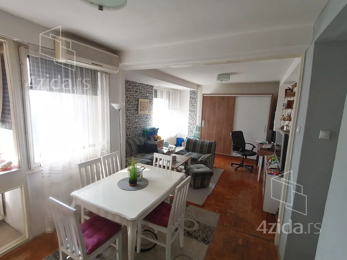 Dvoiposoban stan | 4zida