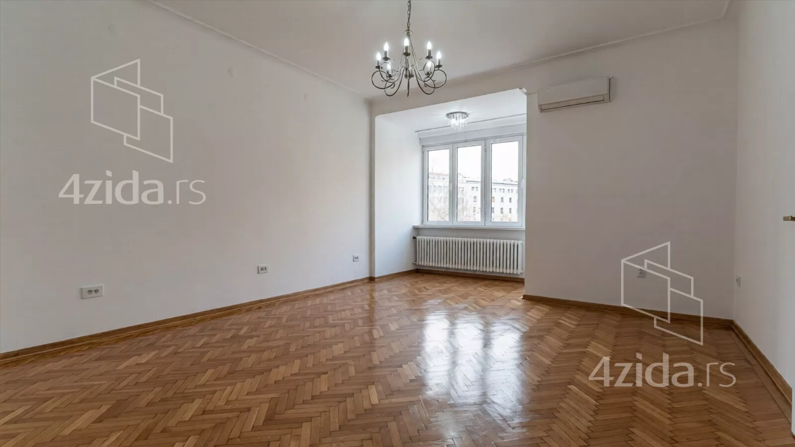 Četvoroiposoban stan | 4zida