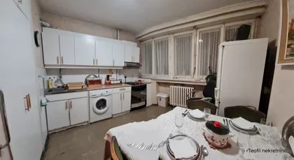 Karađorđrv trg | 4zida.rs