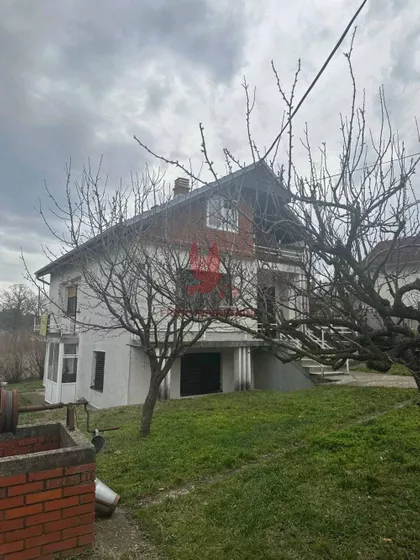 Mladenovac (mesto) | 4zida.rs