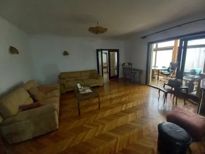 Gvozdićeva | 4zida.rs