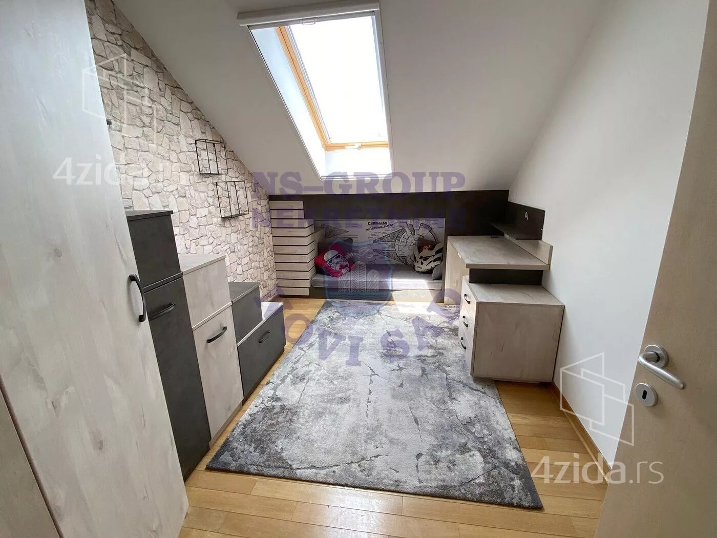 Troiposoban stan | 4zida