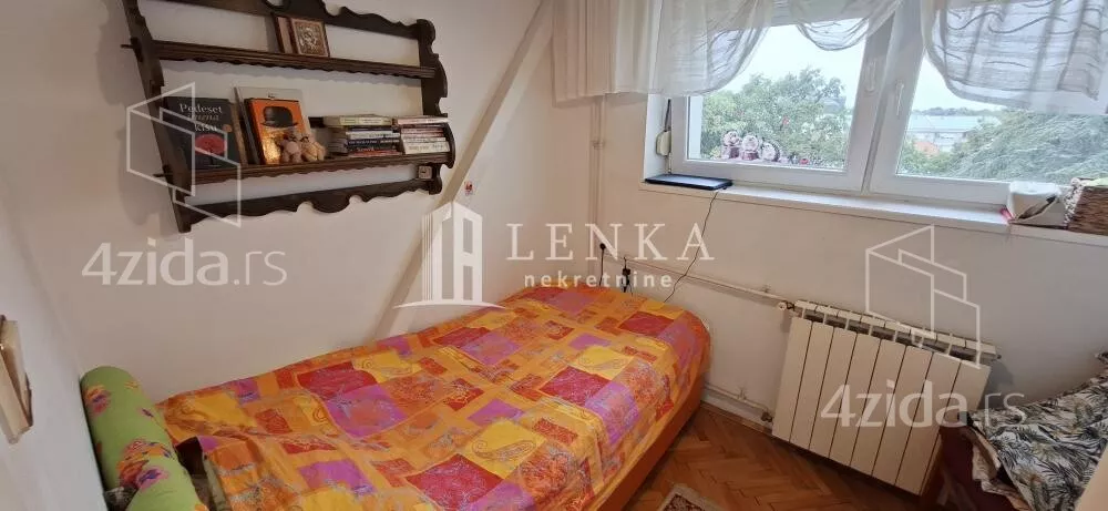 Četvoroiposoban stan | 4zida