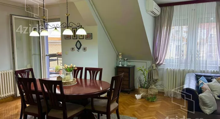 Troiposoban stan | 4zida