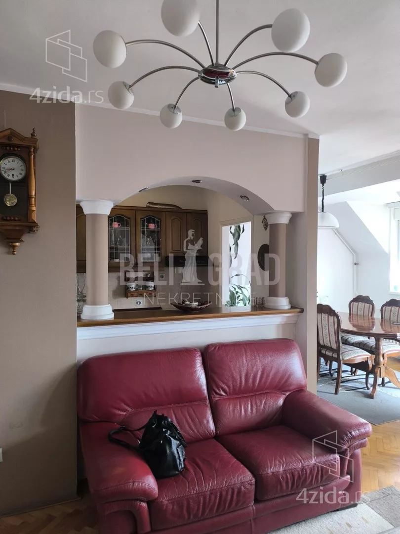 Troiposoban stan | 4zida