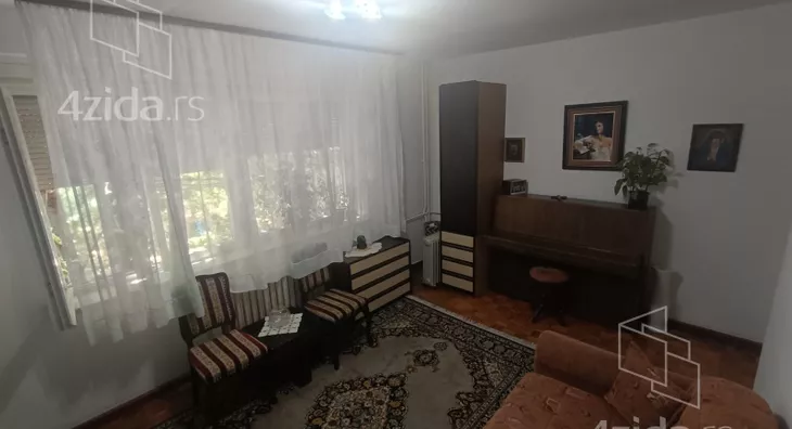 Četvoroiposoban stan | 4zida