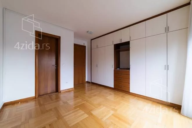 4-etažna kuća | 4zida