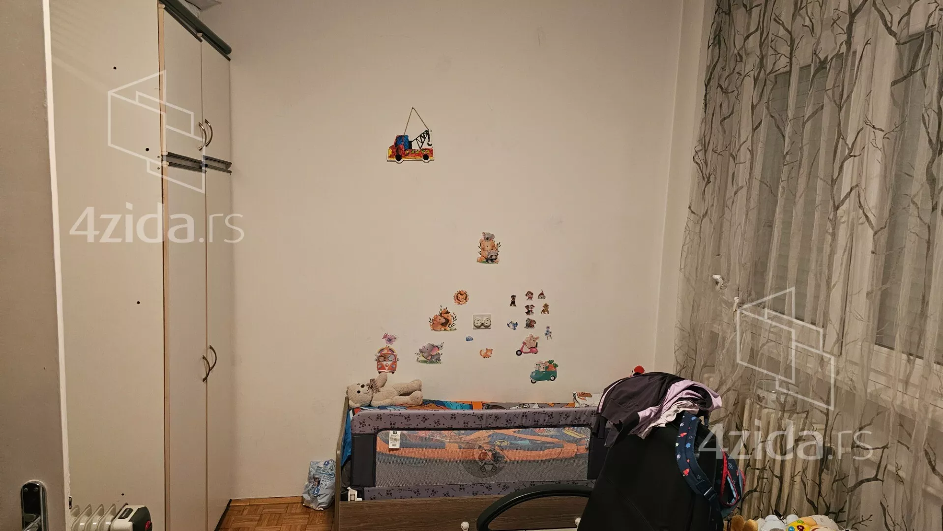 Jednoiposoban stan | 4zida