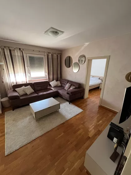 Jovanička | 4zida.rs