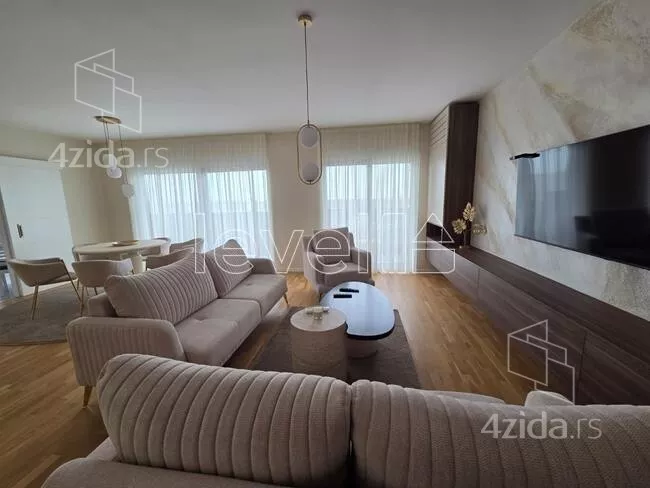 Petosoban stan | 4zida