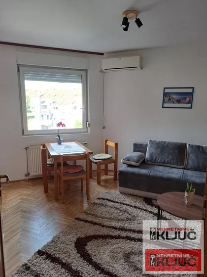 Železnička stanica | 4zida.rs