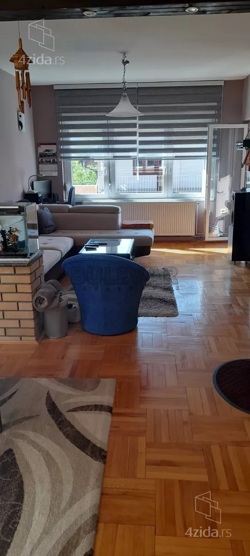 Troiposoban stan | 4zida