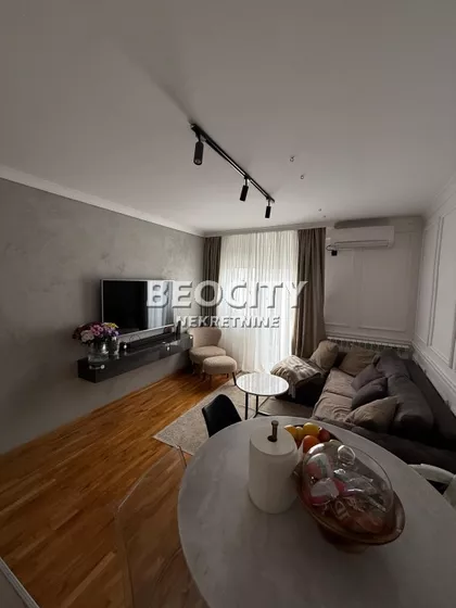 Milovana Vidaka | 4zida.rs