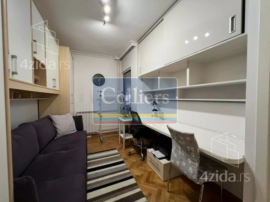 Petosoban stan | 4zida