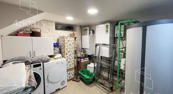 3-etažna kuća | 4zida