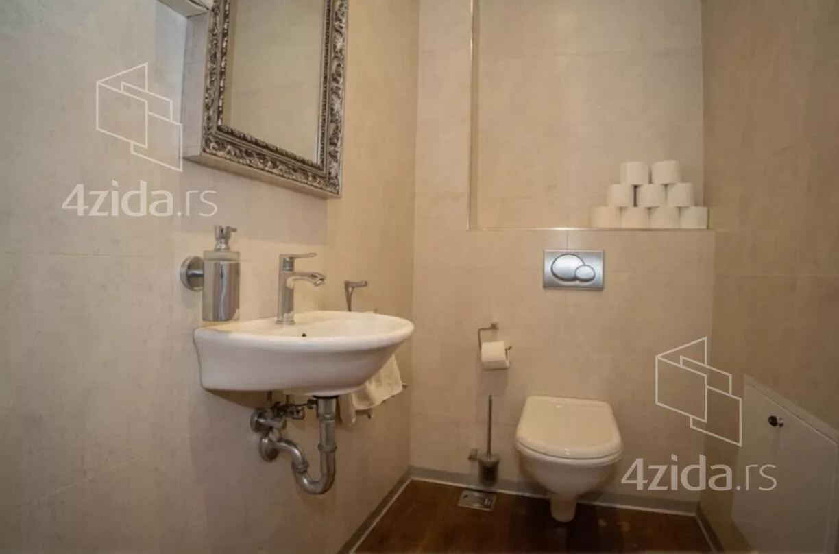 Petosoban stan | 4zida