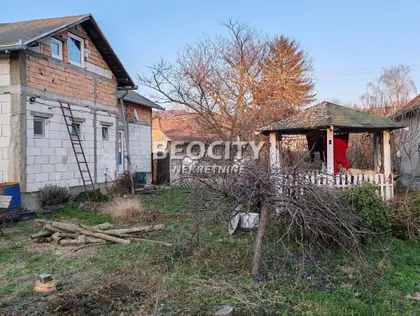 Mirka Laćarca | 4zida.rs