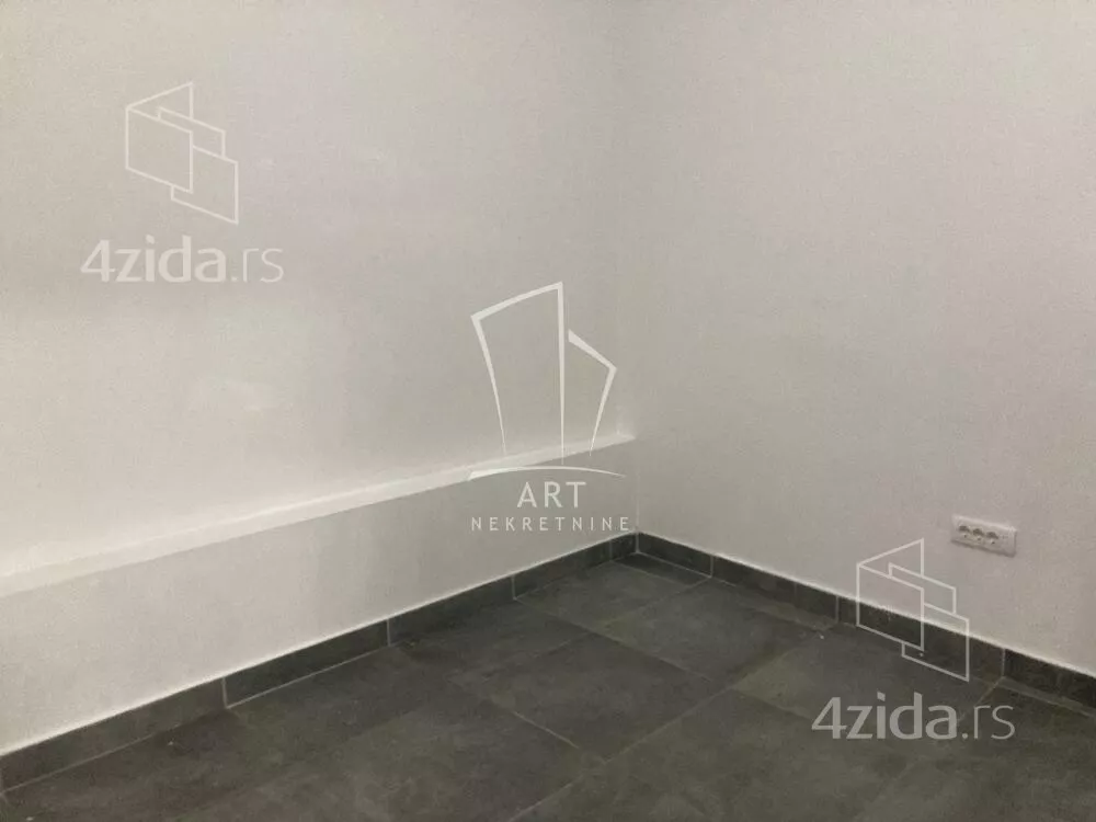 Lokal | 4zida
